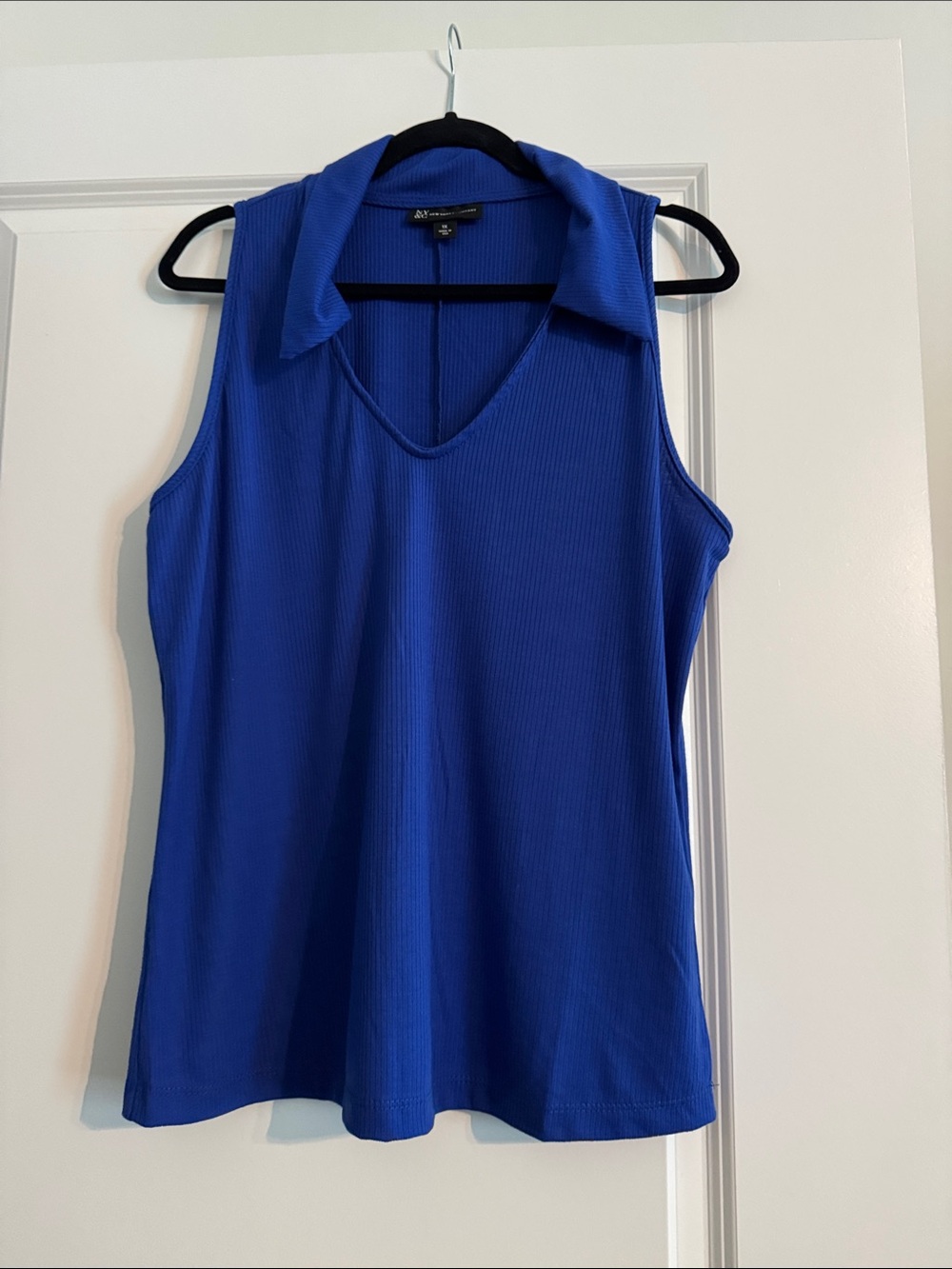 NY&Co Collard V-neck Tank Top